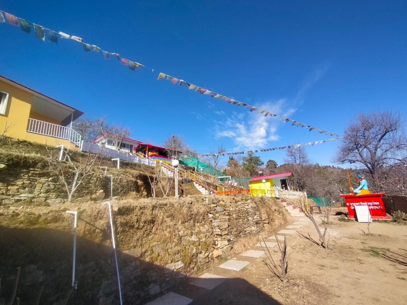 The Pahadi Nest Mukteshwar Hotell Eksteriør bilde