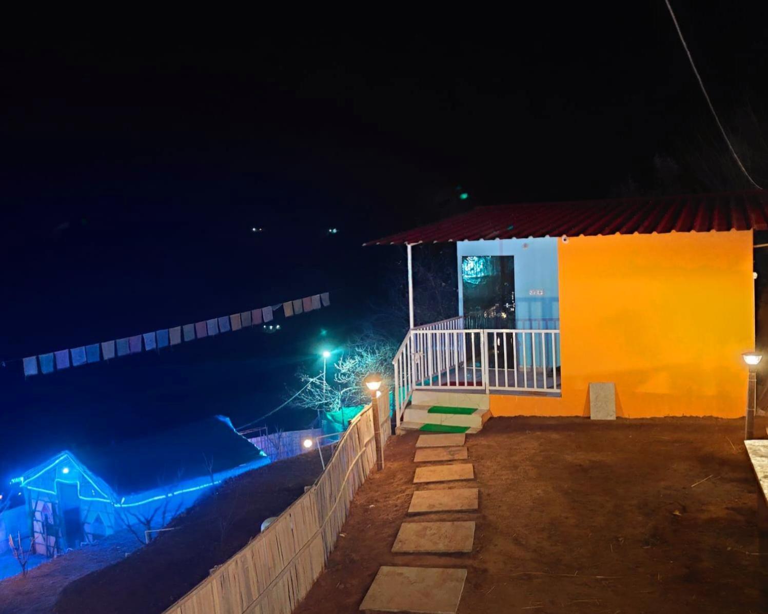 The Pahadi Nest Mukteshwar Hotell Eksteriør bilde
