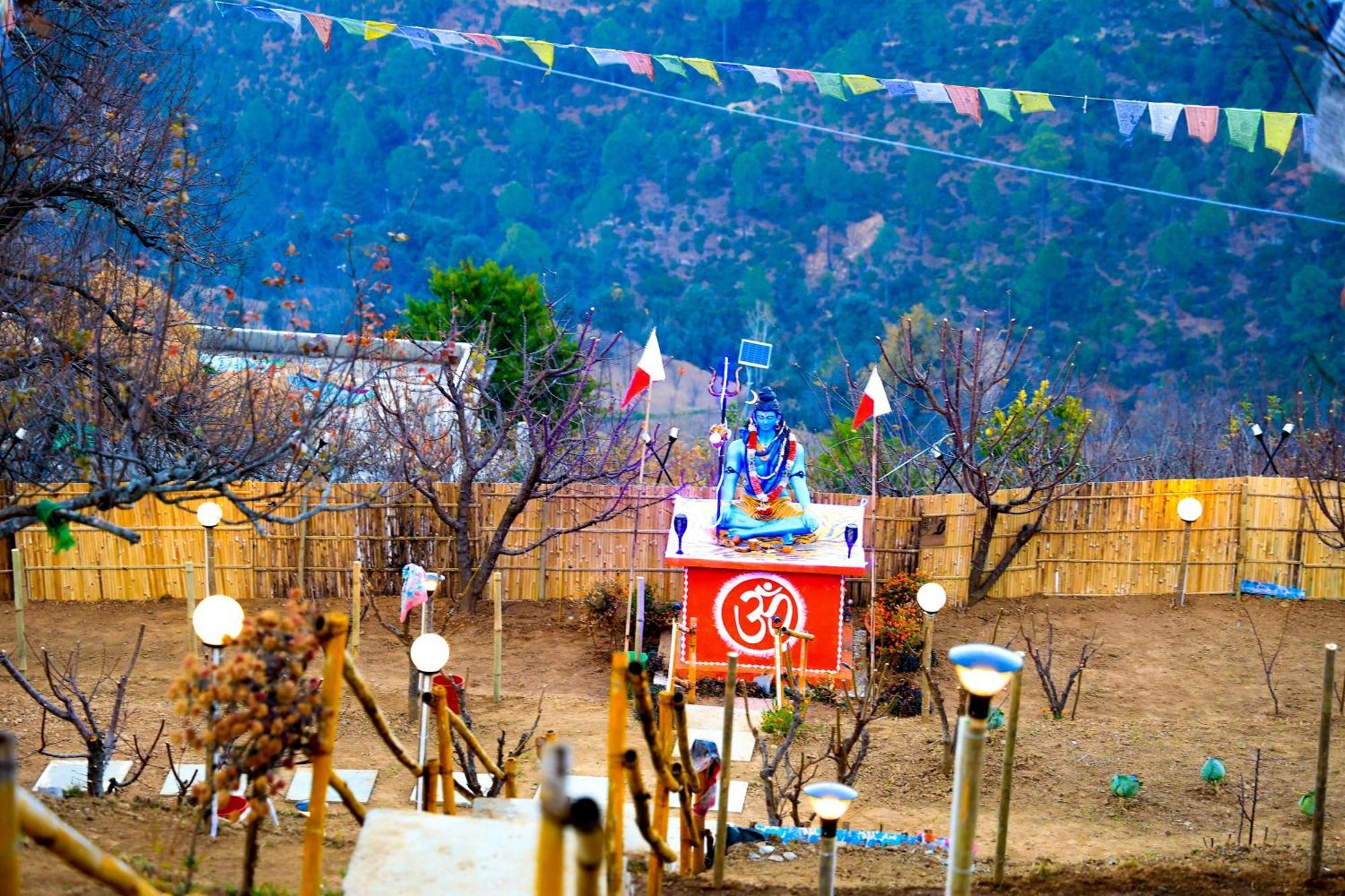 The Pahadi Nest Mukteshwar Hotell Eksteriør bilde